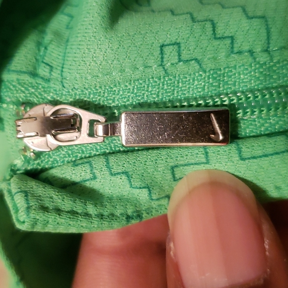 Nike Golf Women's Green Geometric Print Shirt - Picture 6 of 12